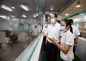 毛偉明省長調(diào)研湘豐茶業(yè):讓“一片葉子”富裕更多百姓 毛偉明省長調(diào)研湘豐茶業(yè):讓“一片葉子”富裕更多百姓